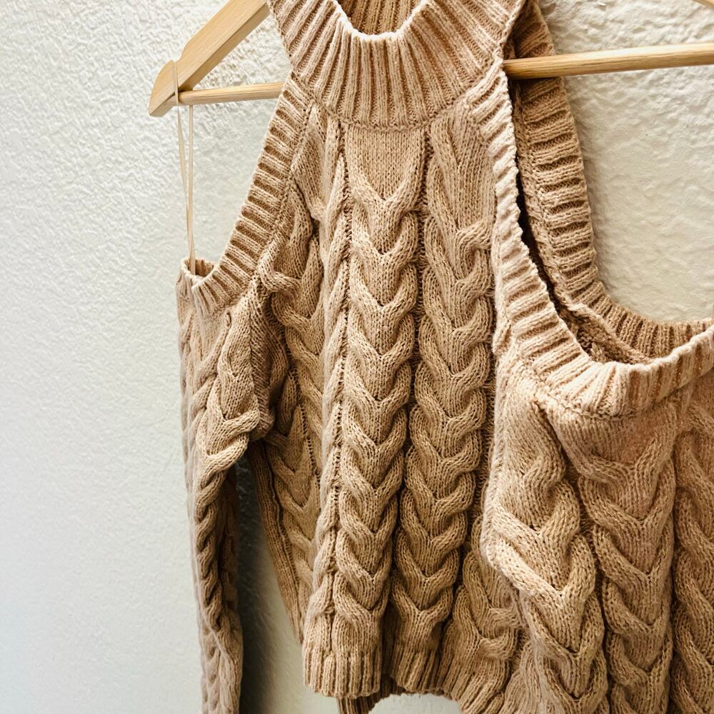 Debut Cold Shoulder Cable Knit Sweater M/L Beige Chunky Crop Cozy Cottagecore - Picture 5 of 6